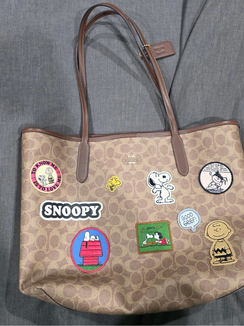 🤎🤍Limited Edition Coach x Peanuts / Snoopy City Tote Bag